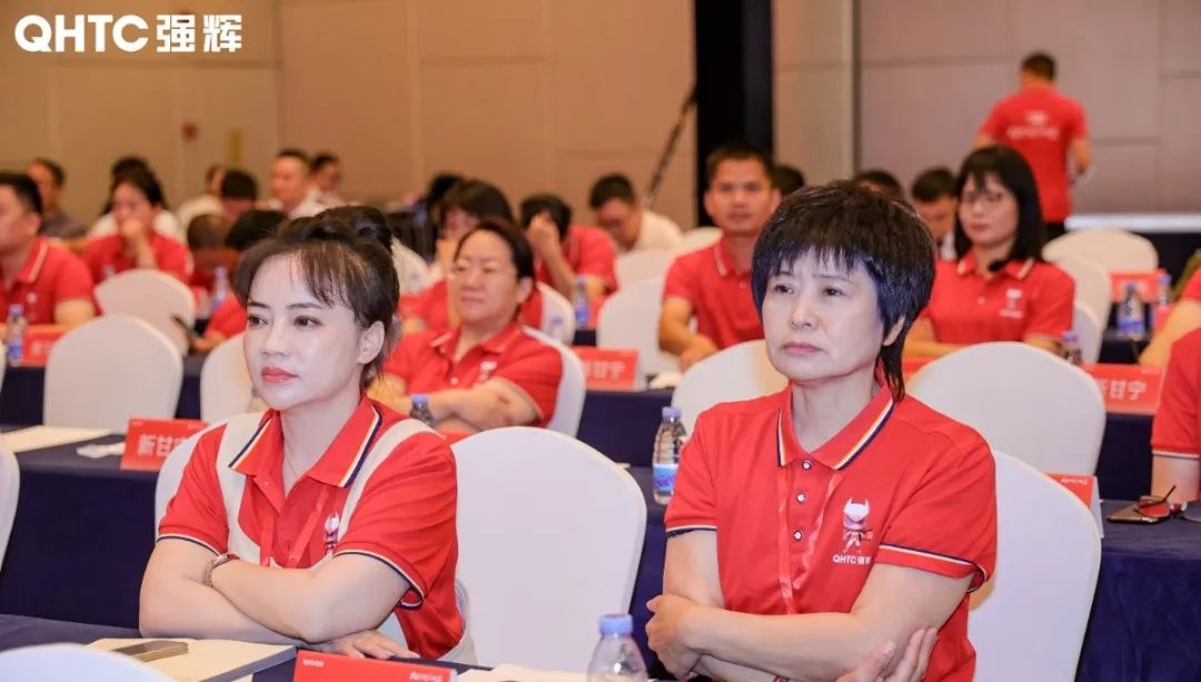大地·大師·大宅 | 2024強(qiáng)輝精工瓷磚全國經(jīng)銷商峰會圓滿舉辦！(圖47)